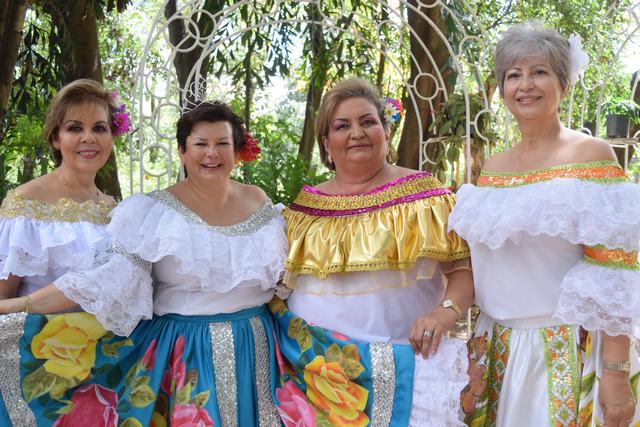 Julieta Vargas, Claudia Perdomo, Esperanza Rivera de Zamora y Nubia Stella Medina Monje.